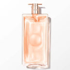 Nước hoa Lancôme Idôle EDT, chai trên nền trắng