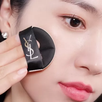 Phấn Nước YSL Vỏ Đen Le Cushion Encre de Peau Over Noir Niki Limited Edition