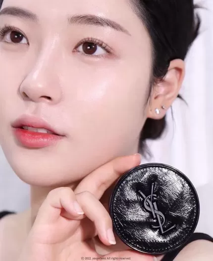 Phấn Nước YSL Vỏ Đen Le Cushion Encre de Peau Over Noir Niki Limited Edition