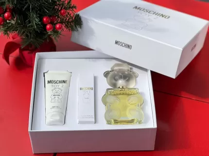 Bộ Quà Tặng  Moschino Toy 2 EDP  (100ml + Body Lotion 200ml + Mini 10ml)