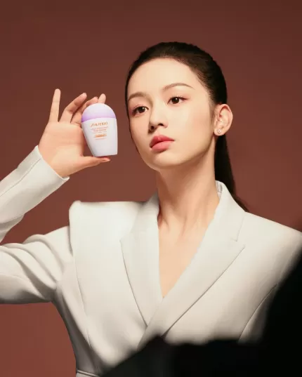 Kem chống nắng dưỡng da Shiseido Urban Environment Triple Beauty Suncare Emulsion SPF50+