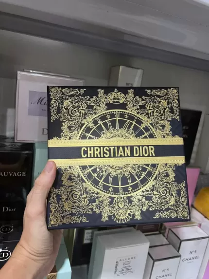 Bộ quà tặng nước hoa nam Dior Sauvage EDP Limited Edition ( EDP 100ml & EDP 10ml )