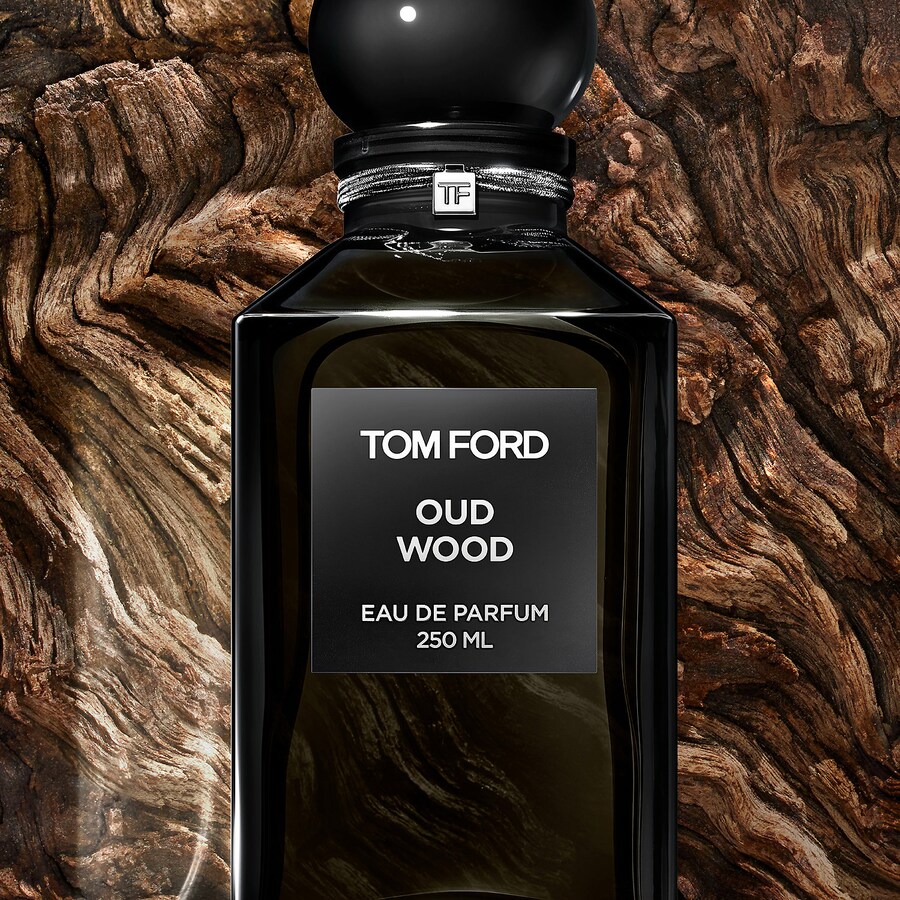 Nước Hoa Unisex Tom Ford Oud Wood | Store Mỹ phẩm Em xinh em đẹp